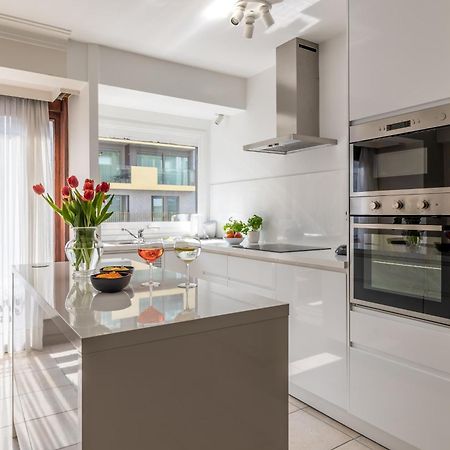 Weloveoostende - Newly Renovated Large Apartment 150M From The Beach - Including Bed Sheets And Final Clea-Ning Eksteriør bilde