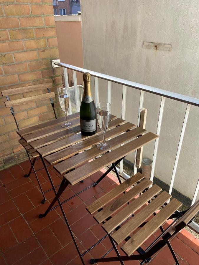 Weloveoostende - Newly Renovated Large Apartment 150M From The Beach - Including Bed Sheets And Final Clea-Ning Eksteriør bilde