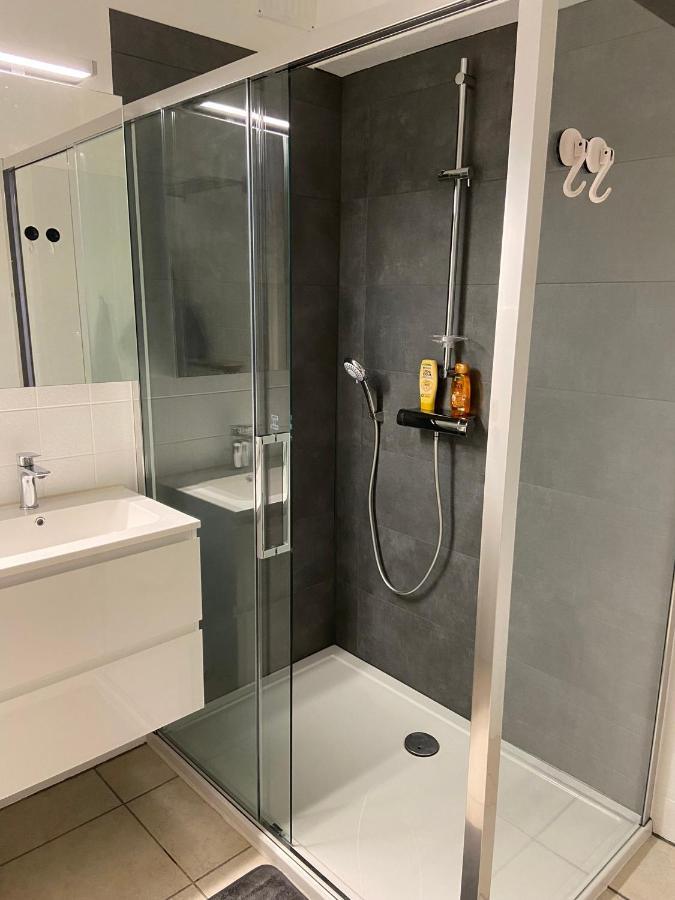 Weloveoostende - Newly Renovated Large Apartment 150M From The Beach - Including Bed Sheets And Final Clea-Ning Eksteriør bilde