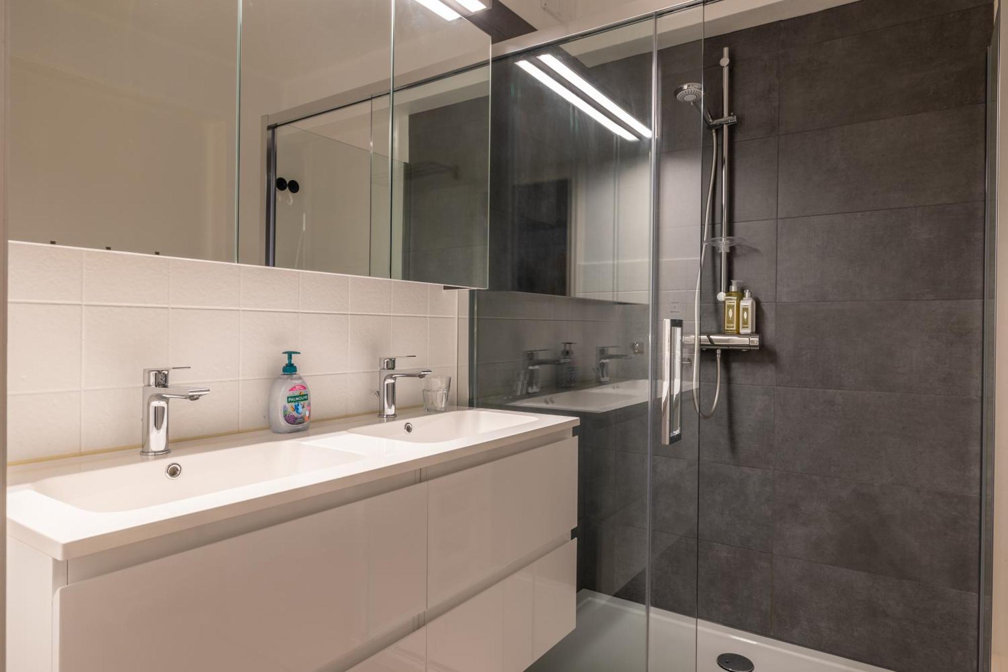 Weloveoostende - Newly Renovated Large Apartment 150M From The Beach - Including Bed Sheets And Final Clea-Ning Eksteriør bilde