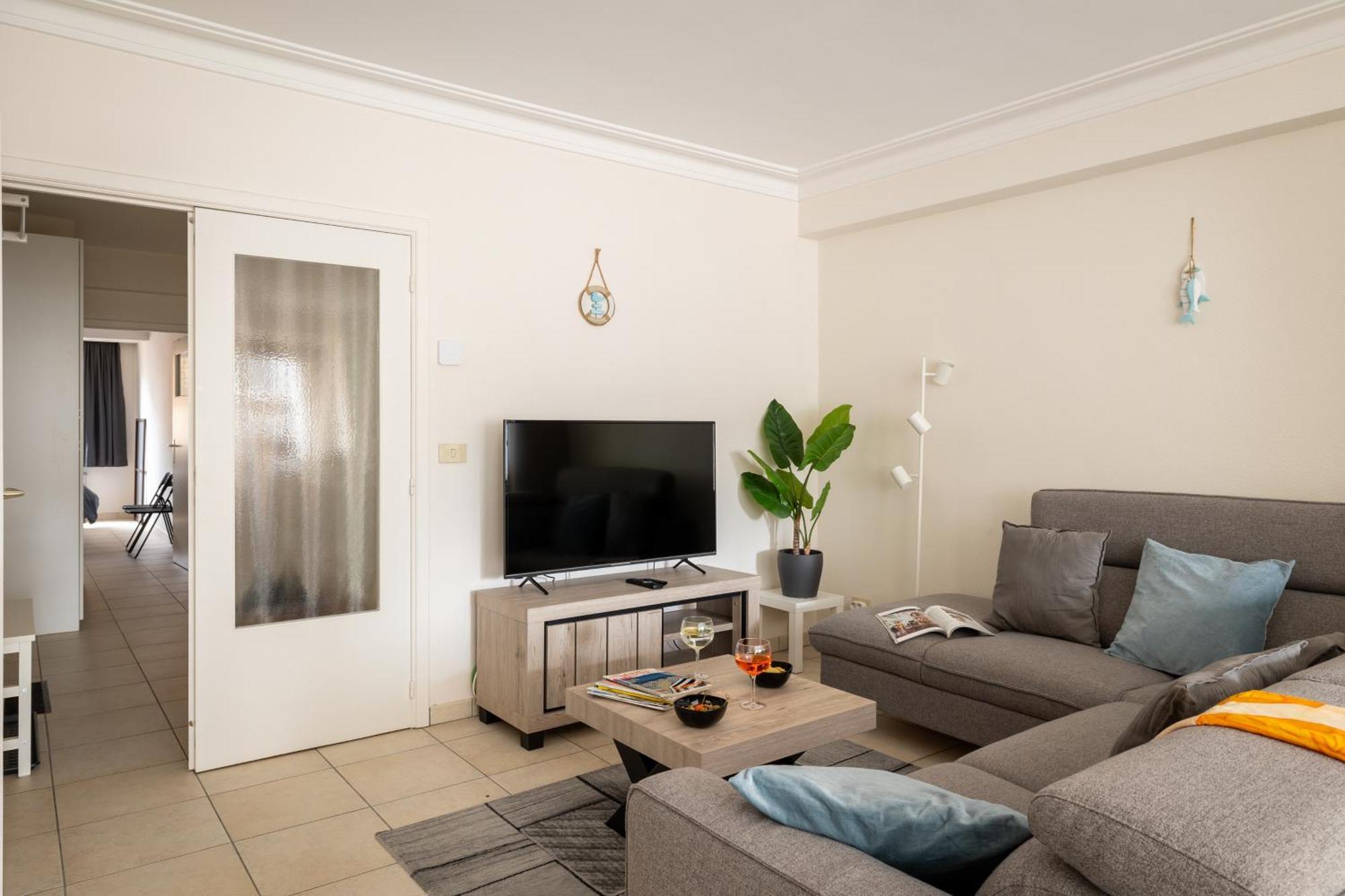 Weloveoostende - Newly Renovated Large Apartment 150M From The Beach - Including Bed Sheets And Final Clea-Ning Eksteriør bilde