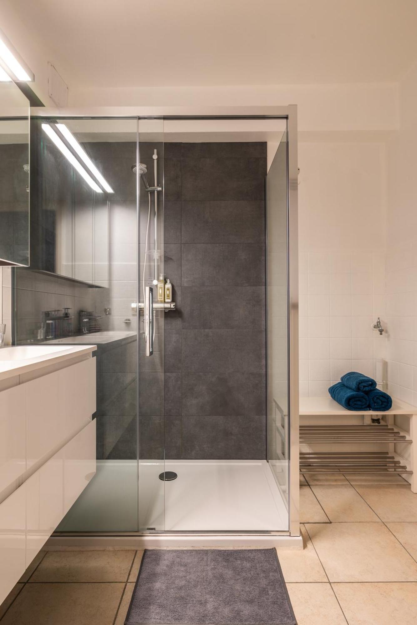 Weloveoostende - Newly Renovated Large Apartment 150M From The Beach - Including Bed Sheets And Final Clea-Ning Eksteriør bilde